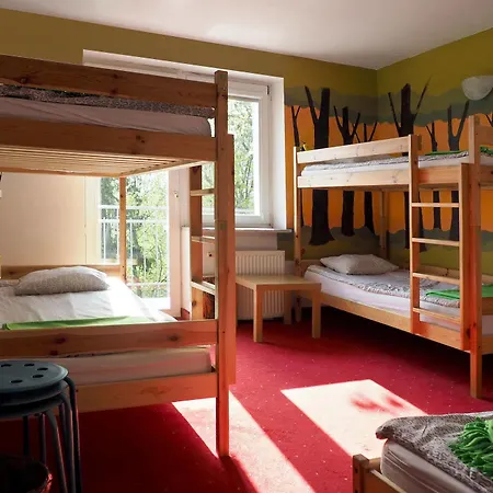 Adventura Hostel *